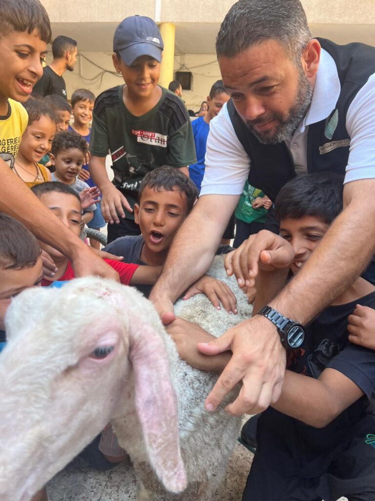 Association Amani - Déjeûner royal pour 1500 Gazaouis - 2024 08 29 dejeuner royal 028
