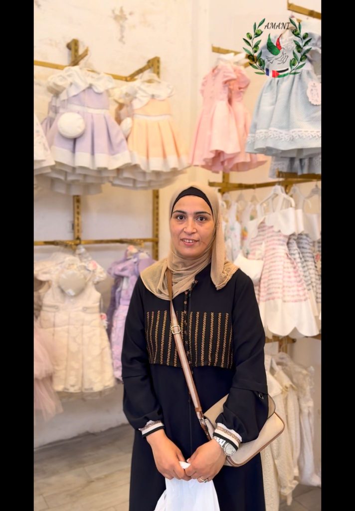 Association Amani - Aïd al-Adha à Gaza : Un grand festival de soutien psychologique pour les orphelins - 2026 05 20 distribution vetements aid gaza 39