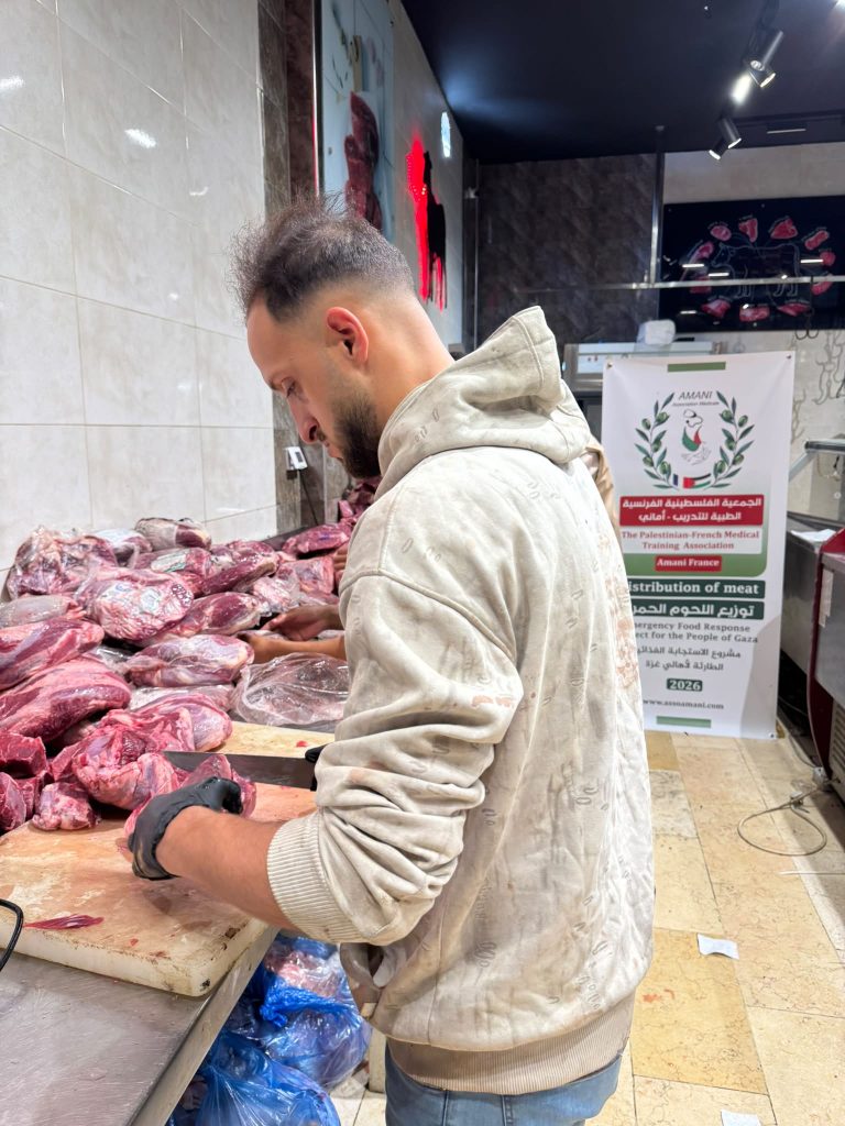 Association Amani - Urgence Gaza : Les équipes d'AMANI mobilisées sur le terrain pour distribuer de l'aide alimentaire - 2026 06 02 distribution viande urgence gaza 06